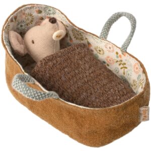 Maileg - Baby mouse in carrycot